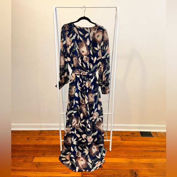 FASHIONNOVA Deep V-Neck Long-Sleeve Waist Tie Maxi with Side Slit - size 2X - Picture 2 of 8